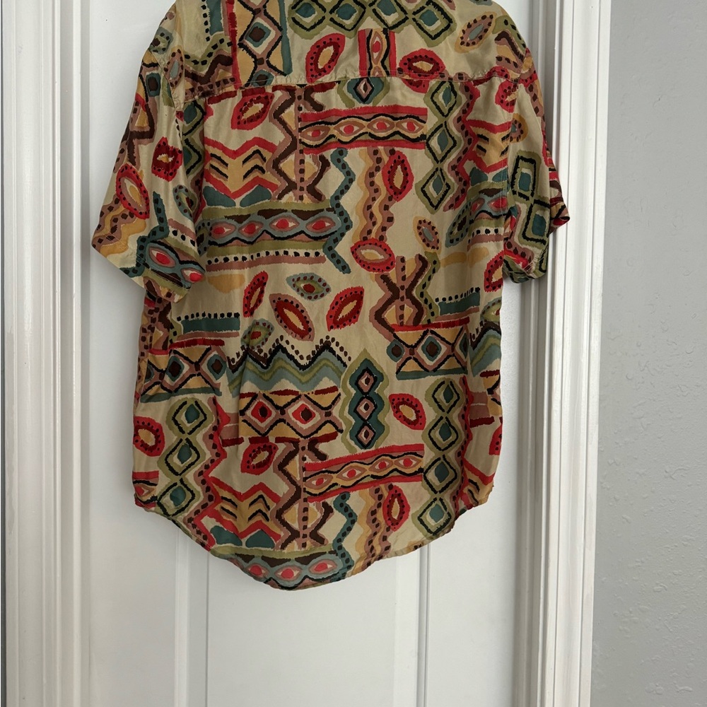 Reverse Men's Geometric Pattern Shirt - Red, Green, Tan